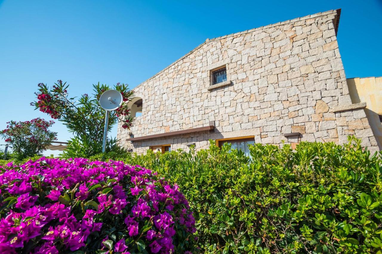 Relais Del Borgo- Domo Hotel Porto San Paolo  Exterior foto