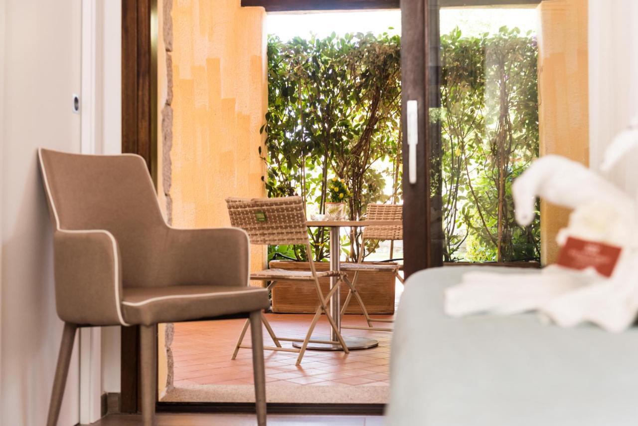 Relais Del Borgo- Domo Hotel Porto San Paolo  Exterior foto