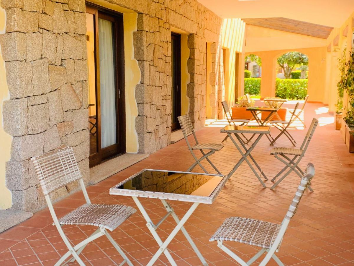 Relais Del Borgo- Domo Hotel Porto San Paolo  Exterior foto