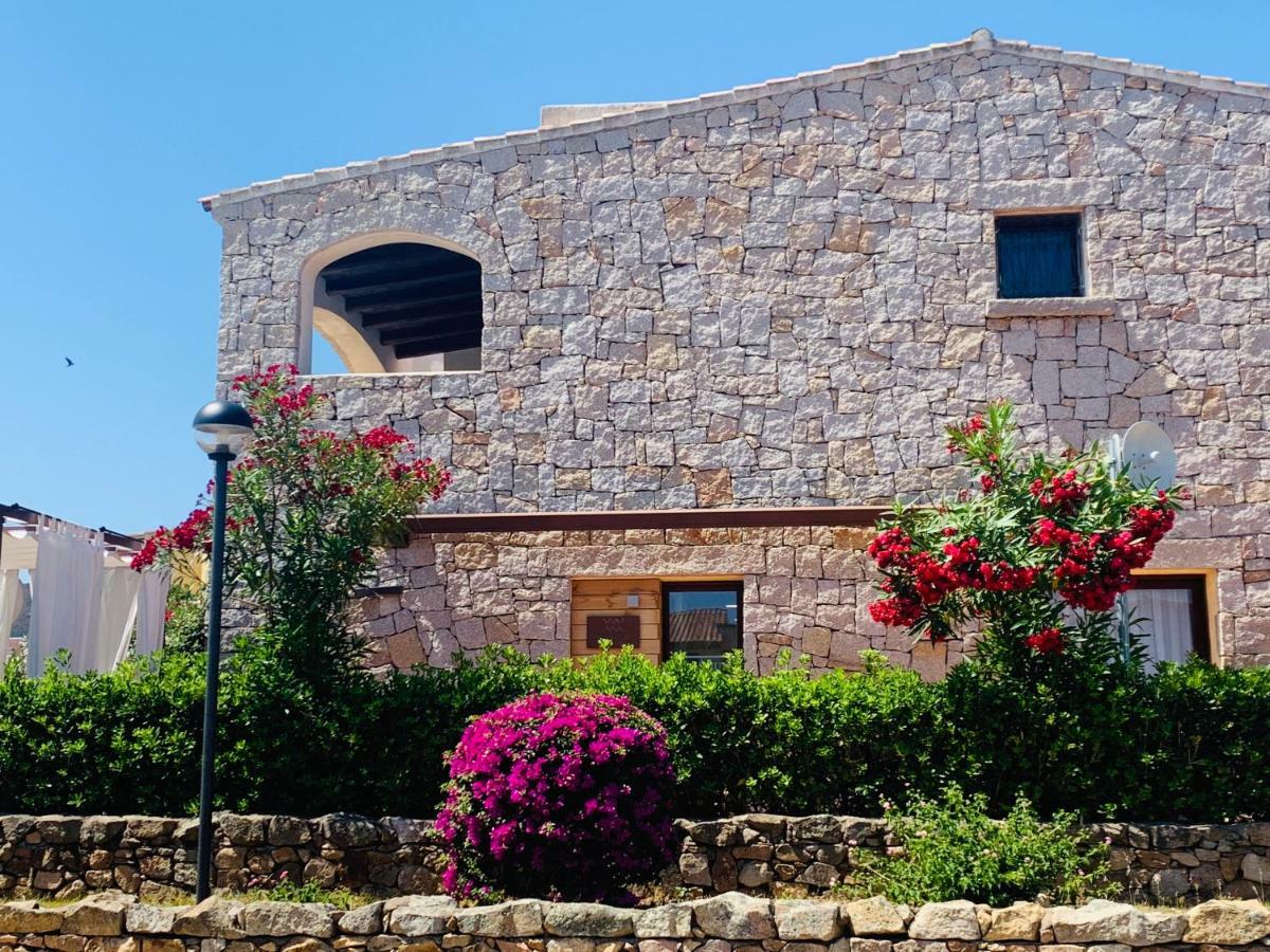 Relais Del Borgo- Domo Hotel Porto San Paolo  Exterior foto